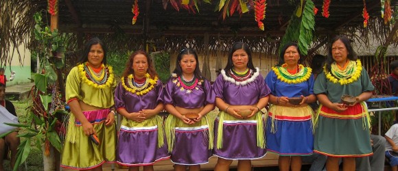 Artesanas de Asociación Sukû